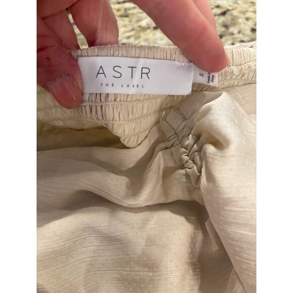 ASTR the Label Sweetheart Blouse in Ivory, Size L - Picture 4 of 5